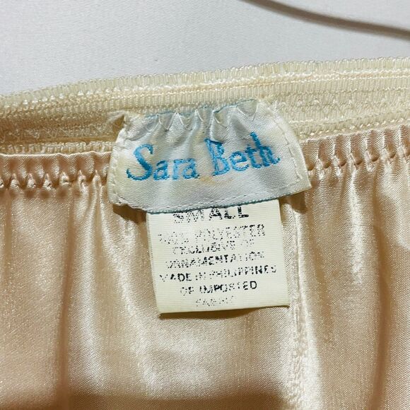 Vintage Cream Lace Trimmed Half Slip Skirt - Picture 6 of 12